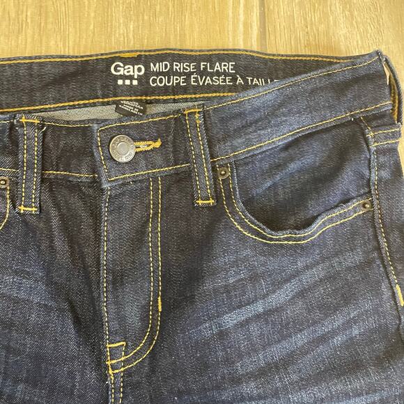 GAP Women’s Mid Rise Flare Jeans Size 2R 26R Dark Wash Stretch Denim Bootcut EUC - Picture 3 of 9